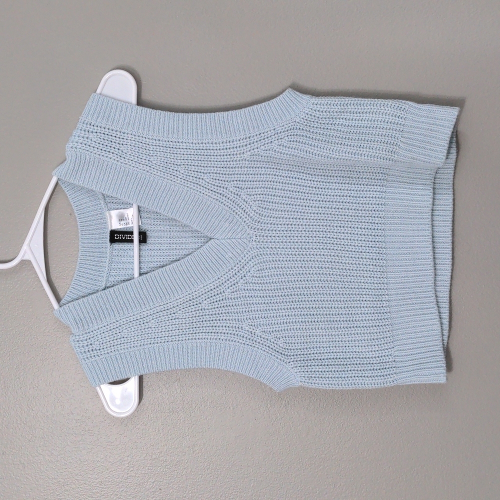 H&M divided baby blue sweater vest